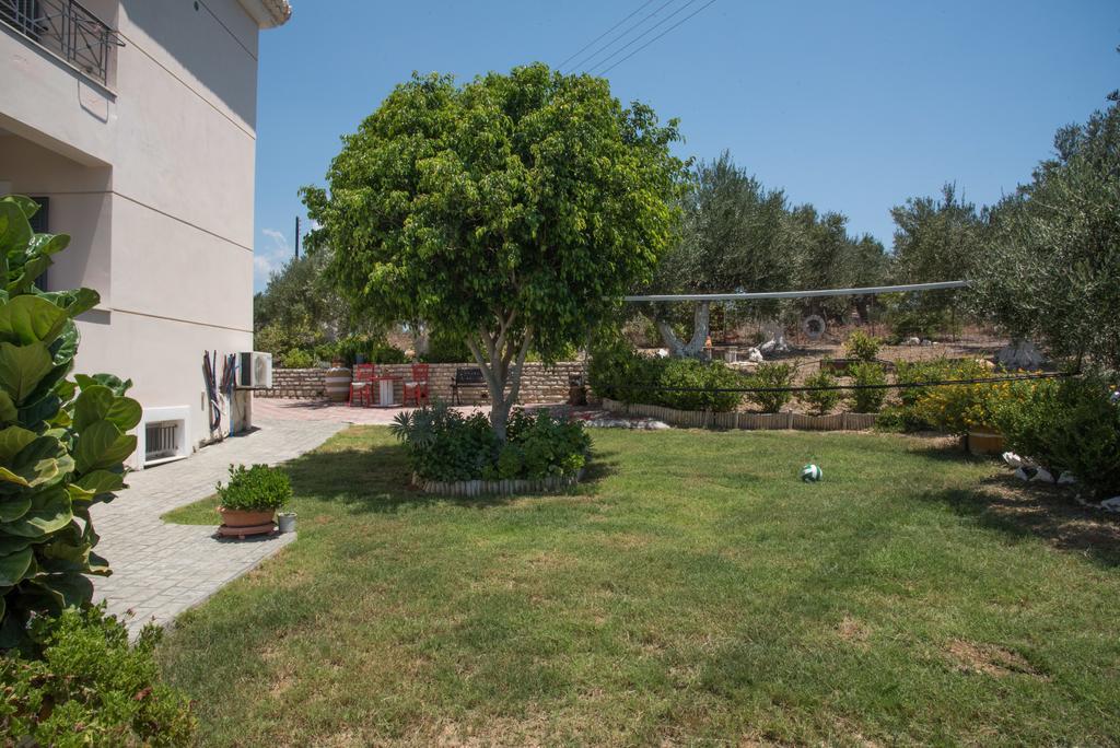 Villa Tapia Метони Екстериор снимка