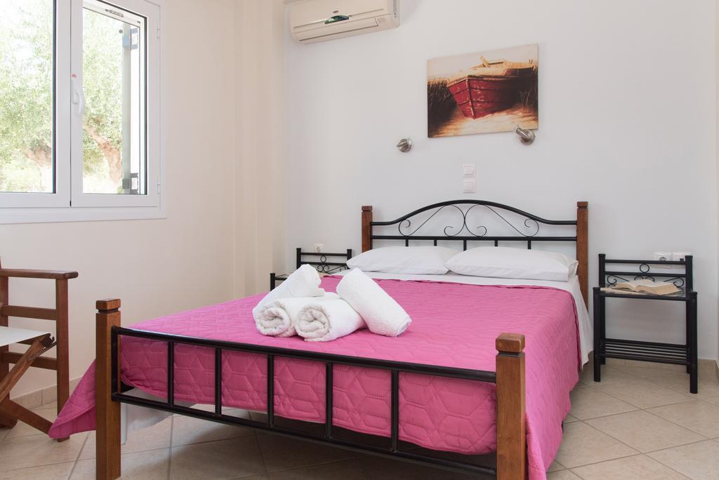 Villa Tapia Метони Екстериор снимка